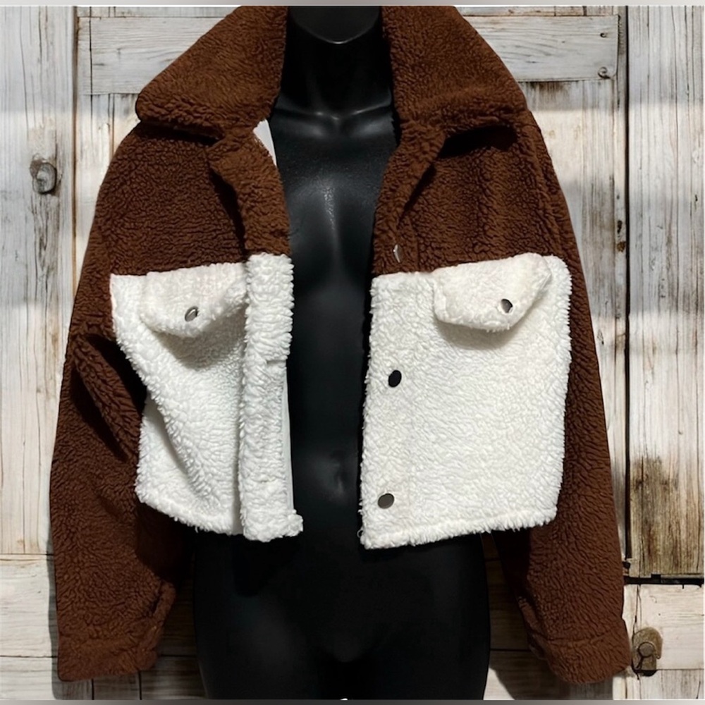 🚨LIKE NEW SHEIN Brown and White Teddy Jacket